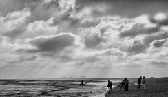 轰炸免费软件